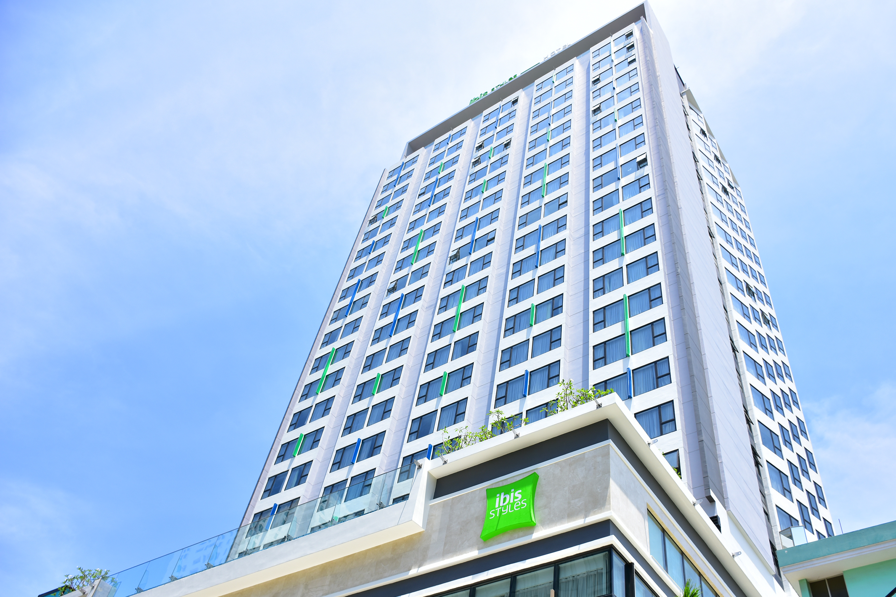 Ibis styles nha. Вьетнам Ибис. Ibis Styles nha trang 4*. Ibis Styles nha trang Hotel.