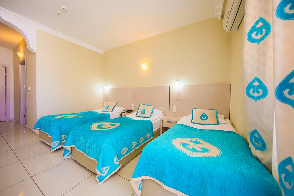 Daima biz hotel 5 турция. Дайма биз Резорт 5 Кемер Турция. Daima biz 5 горки. Отели daima Resort и daima biz. Отель дайма Резорт 5 в Кемере Анекс тур