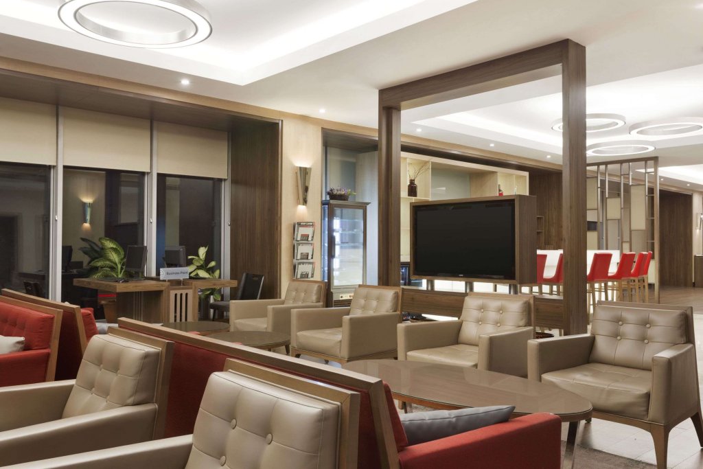 Ramada by wyndham istanbul taksim. Отель Рамада Стамбул. Ramada encore. Рамада отель Санкт-Петербург. Ramada encore by Wyndham Istanbul Bayrampasa фото.